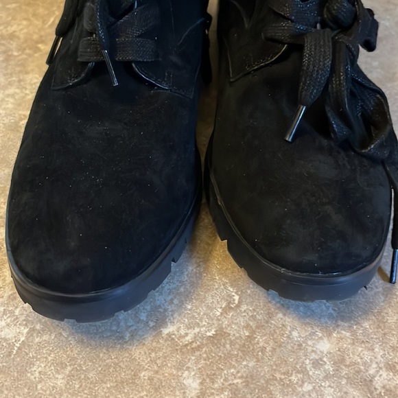 New Kate Spade Black Suede Sherpa Trimmed Lace Up Booties Silver Hardware - Picture 5 of 9